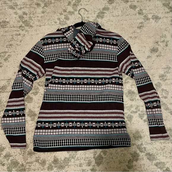 On The Byas Women’s Small Hoodie – Southwest Aztec Pattern Pullover - Picture 4 of 4